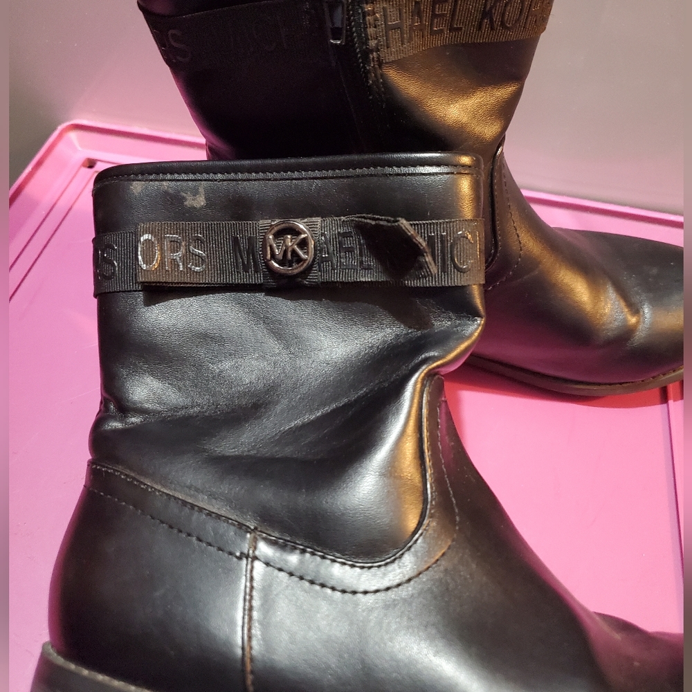 Girls boots